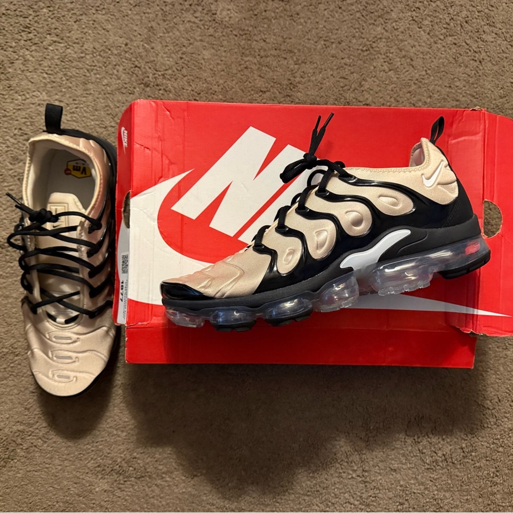 Nike Vapormax Plus Size 12 NIB